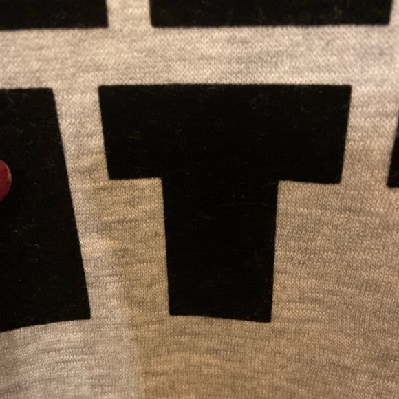 - Hello Kitty Sweatshirt size med - Picture 3 of 5